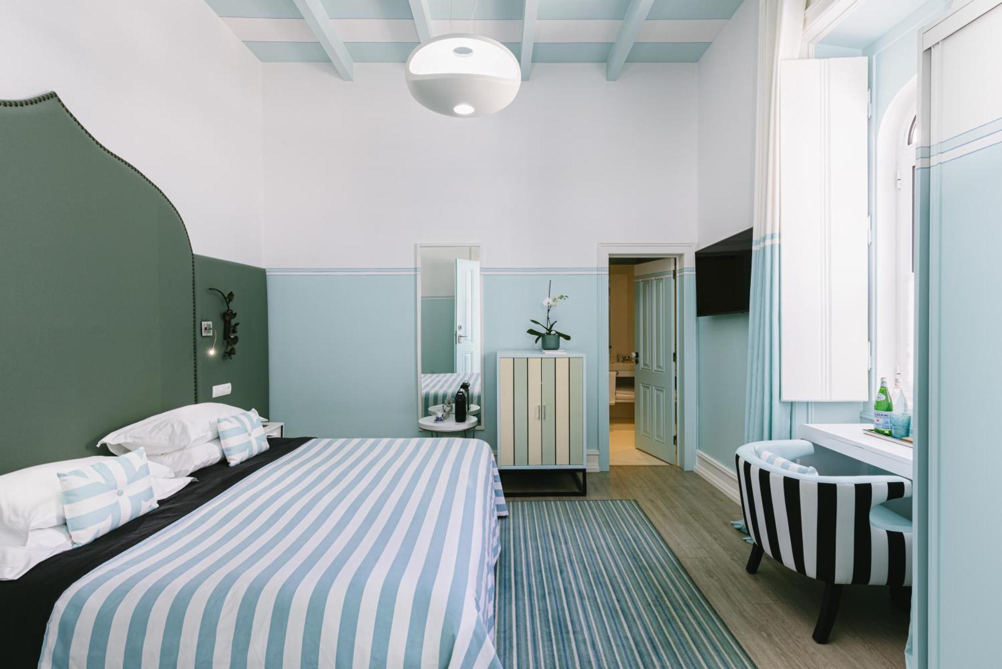 Classic Double Room,1590335282:JPEG